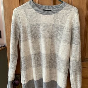 Banana Republic gray buffalo plaid wool sweater